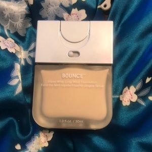 Beauty Blender Bounce Foundation